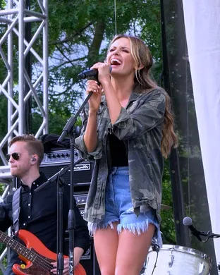 Carly Pearce Hollywood