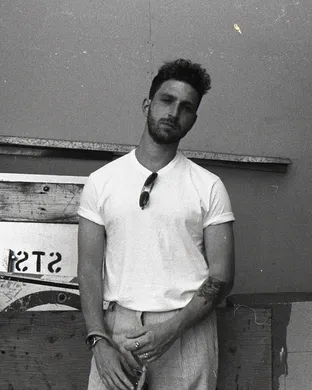 Two Feet Fort Lauderdale